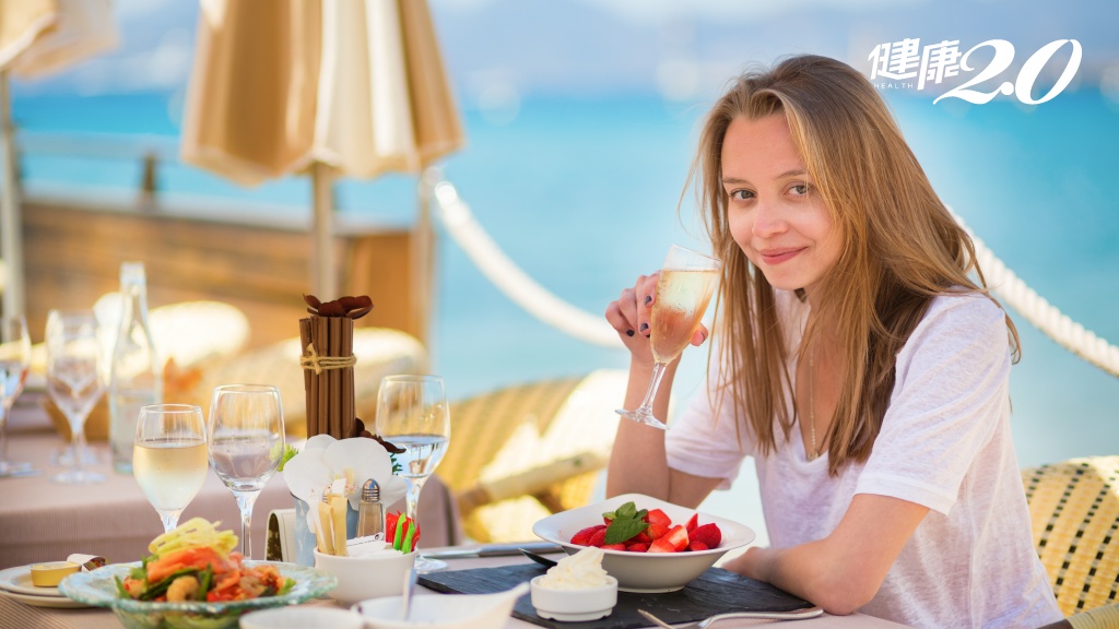 地中海飲食靠邊站！AHA評比「這飲食最護心」10種流行飲食，女生吃這種降血脂、降血壓
