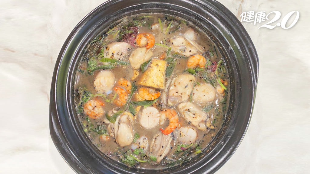 烤味噌海鮮豆腐煲／補鈣不只大骨湯！高鈣海鮮蔬菜養出好骨力 味噌多1步驟不死鹹