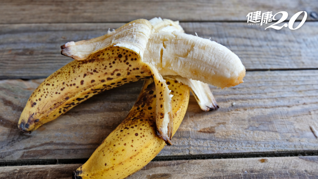 香蕉果肉發黑「裡面都是蟲」別吃？專家揭長蟲關鍵 吃對反更好消化