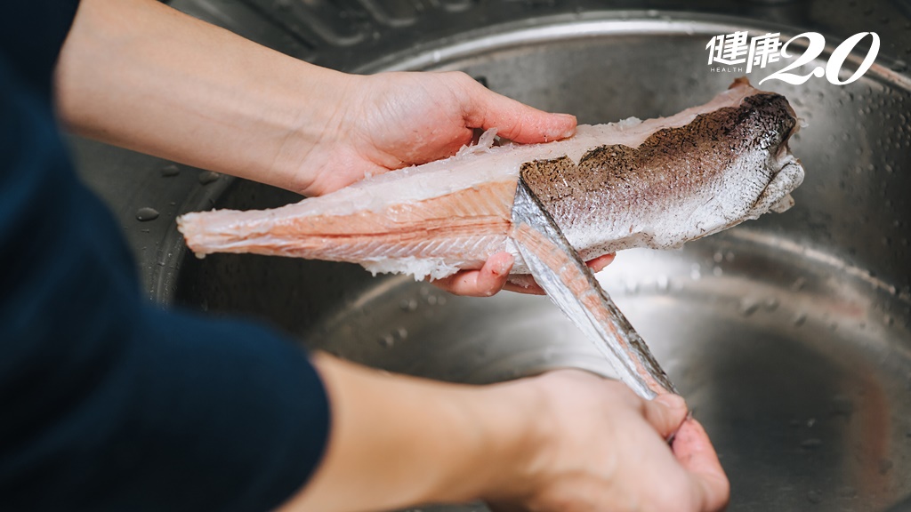 真人版《航海王》索隆受刀傷竟用「魚皮」治療？醫：確實有效！但作法錯誤