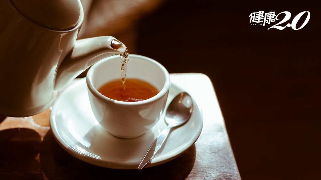 台灣人愛喝手搖飲，學英國人喝紅茶更健康！1喝法還能保護心血管、遠離三高