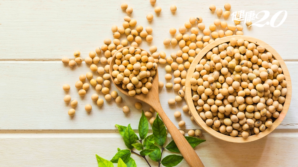 這食物降低30％乳癌、34％大腸癌！營養師解析「黃豆」預防慢性病的驚人效果