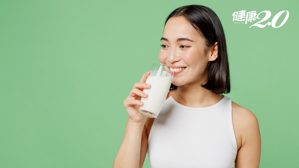 預防代謝症候群要喝2杯牛奶？營養師點出「喝牛奶最佳時機」 3方式避免慢性病
