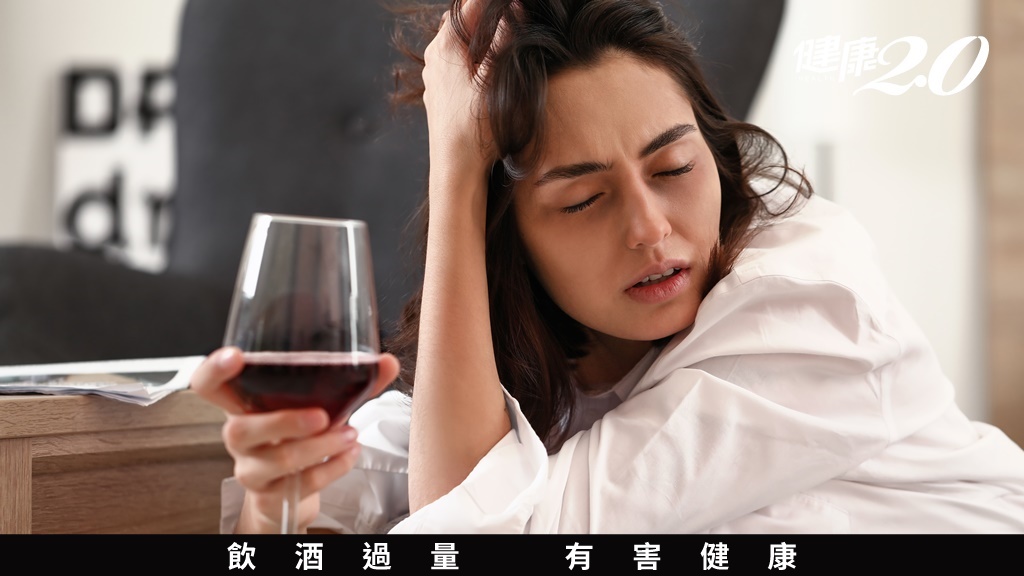 喝紅酒就頭痛欲裂？科學研究幫你找出致痛元凶 竟是「1營養素」導致