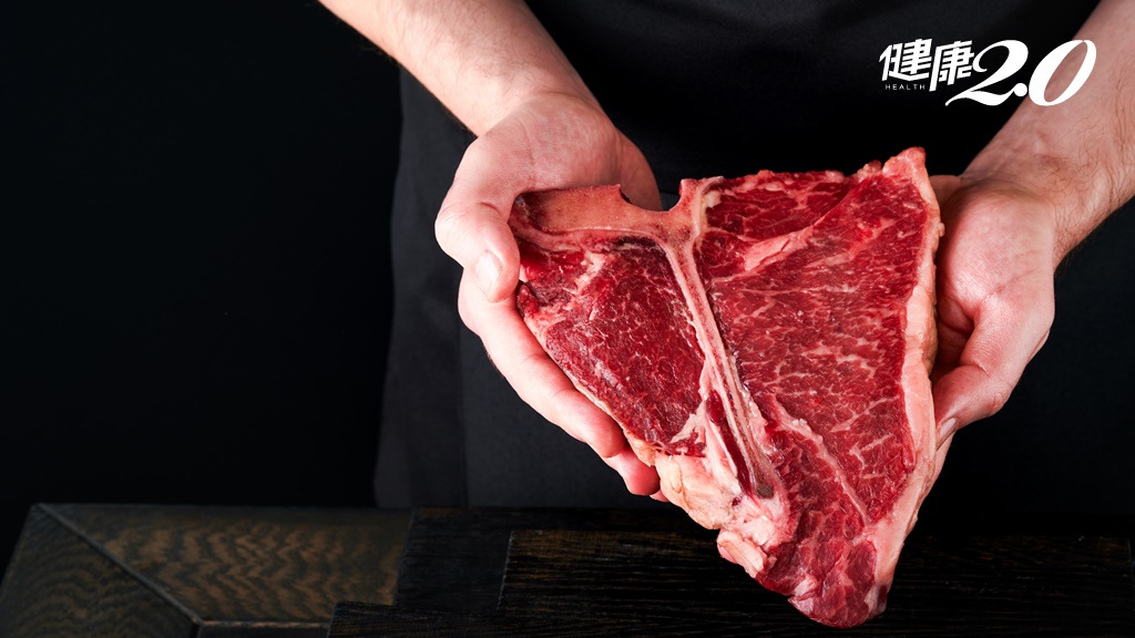 牛排變色後還能吃嗎？科學家揭露超市肉類保鮮祕訣 出現2狀況是腐敗跡象
