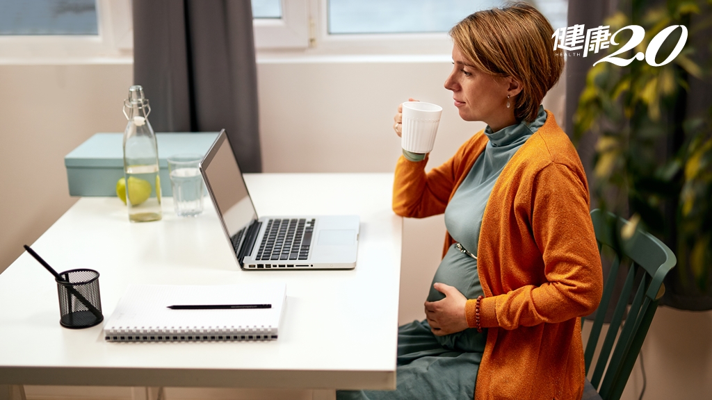 工作壓力大恐影響出生率！醫籲企業調整備孕及懷孕員工工作內容