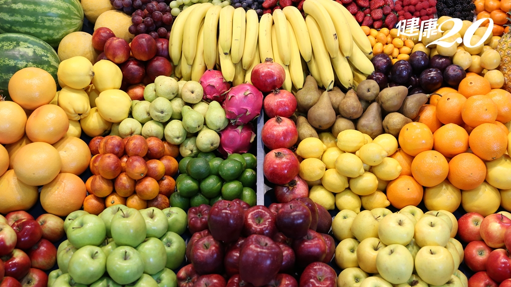 早餐水果換「這款」高鉀消水腫！營養師曝消水腫水果排行 還能穩血壓
