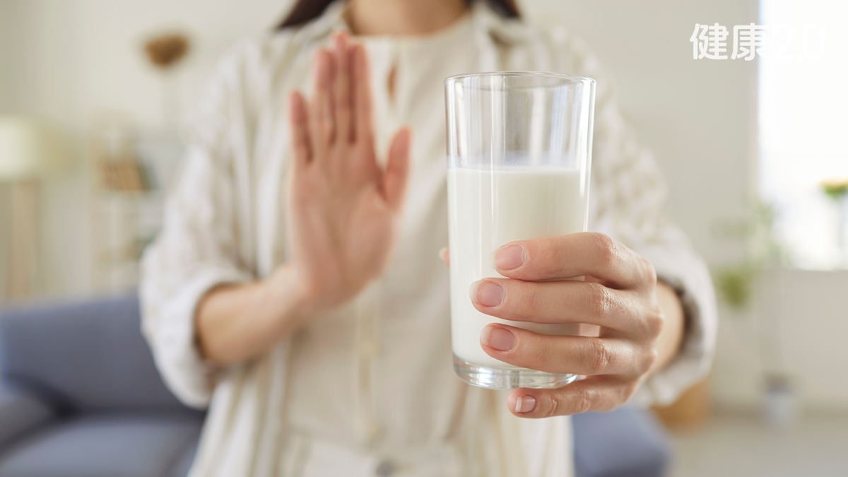 牛奶一天可以喝幾杯？這樣喝牛奶 可能提高健康風險