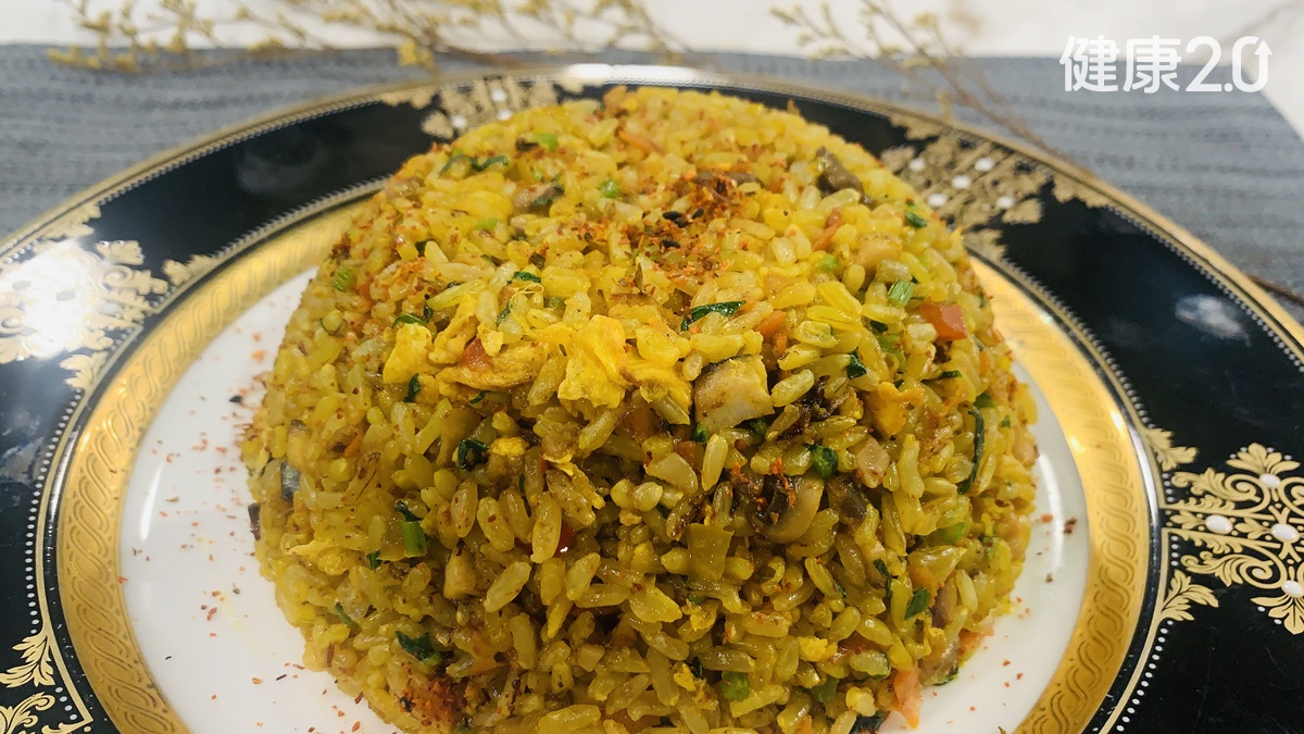 古法薑黃鯖魚炒飯／皇帝也吃這道菜？炒飯有「它」變神奇 血管回春防阿茲海默症